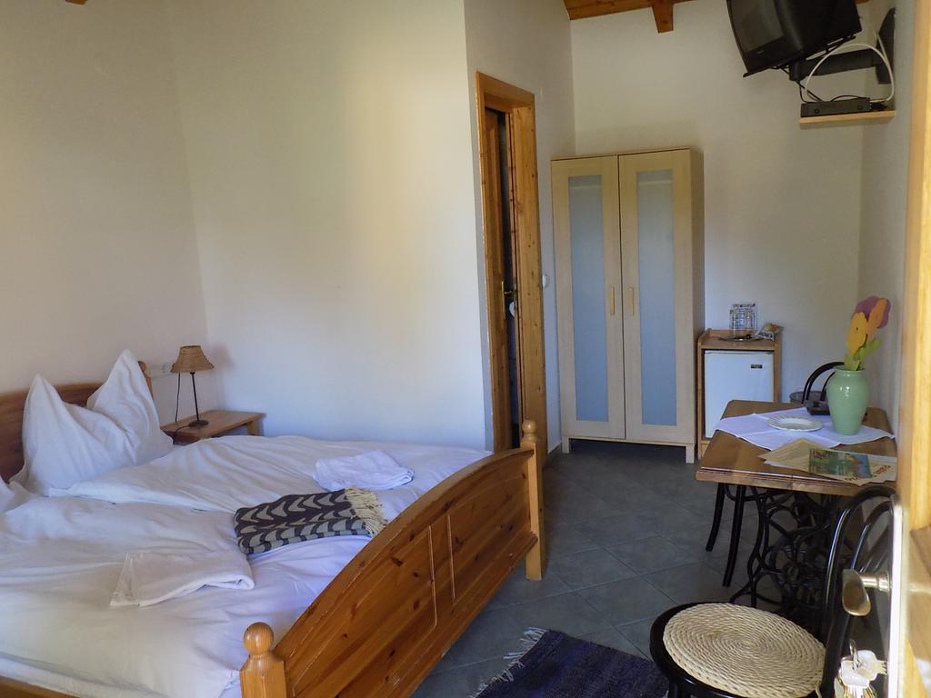 Bed and Breakfast Platan Panzio Nyúl Zimmer foto